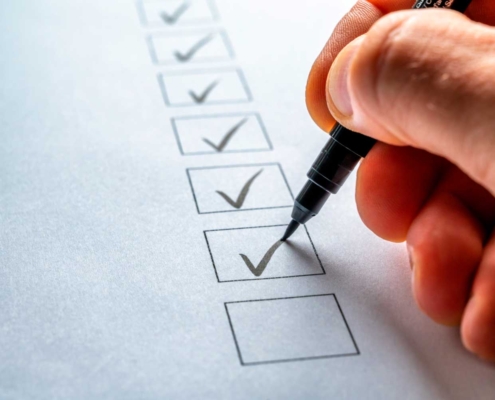 Checklist legal para lanzar un negocio en 2025: todo lo que no puedes olvidar